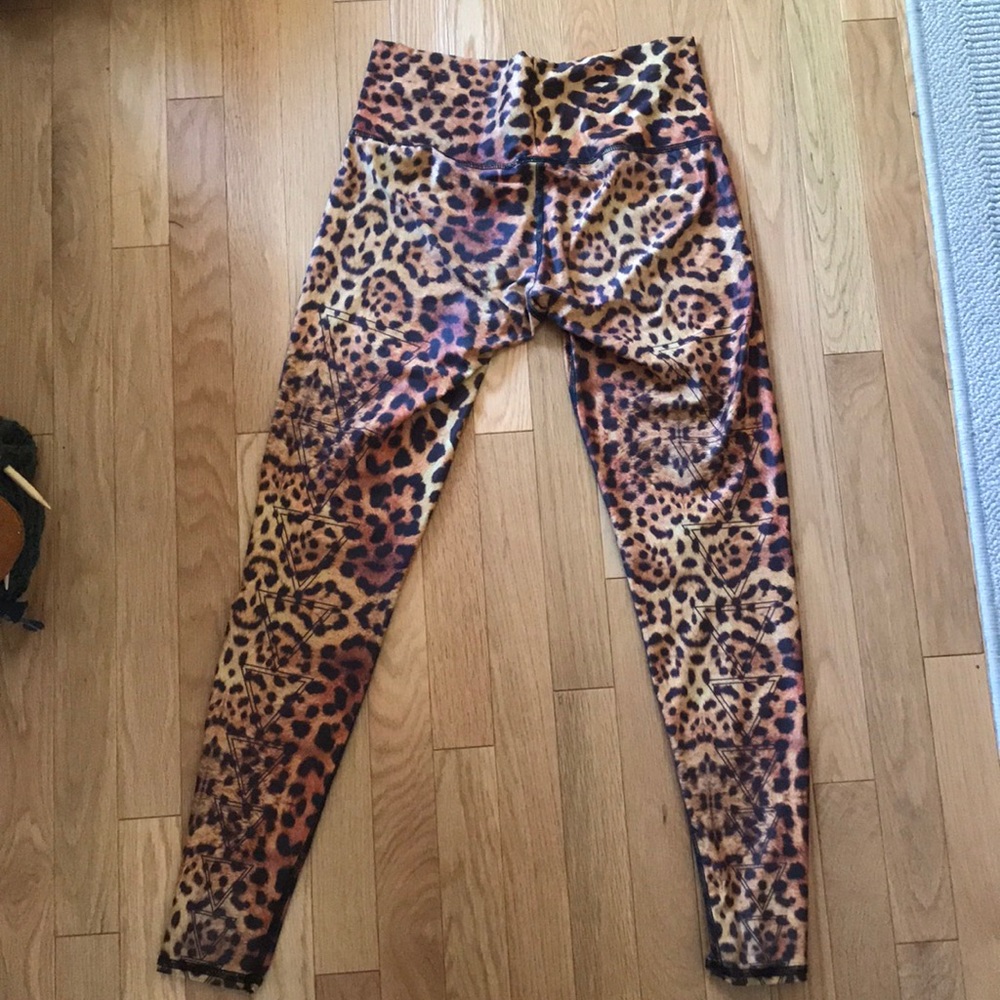 Teeki Yoga Hot Pants Awakening Gold Cheetah Print